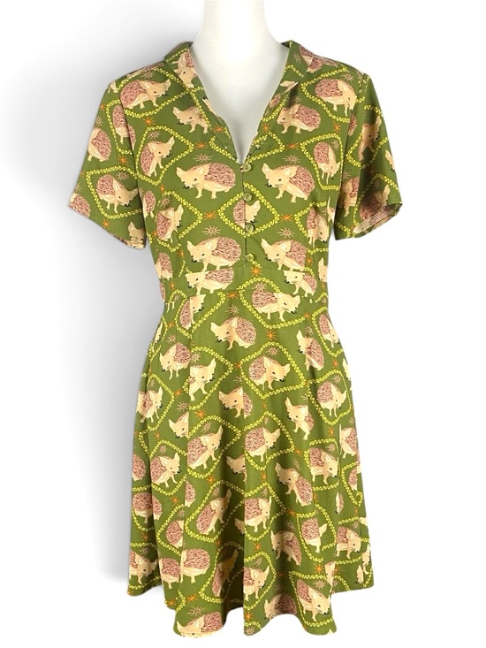 Modcloth Dresses & Skirts - ModCloth Hedgehog Print Fit & Flare Dress Women’s Size 8, Retro Cottagecore